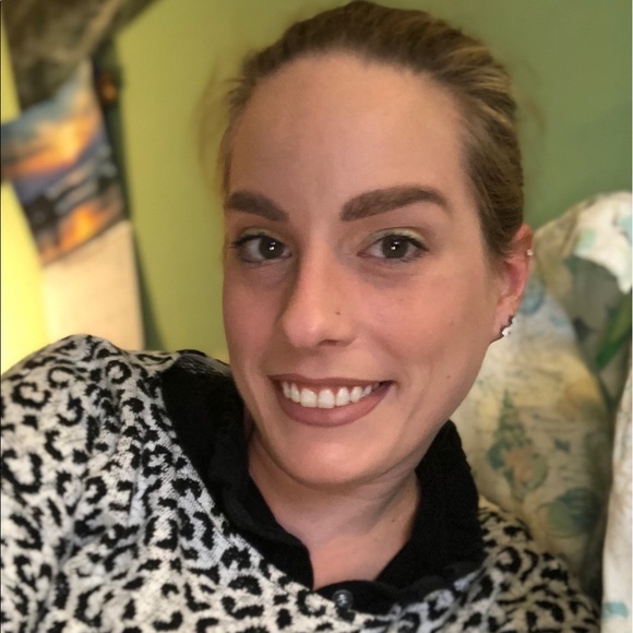 Meet your Posh Ambassador - Christy! - Picture 2 of 8